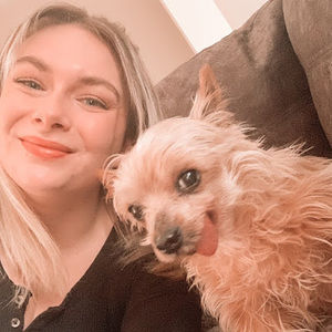 Meet your Posher, Alyssa